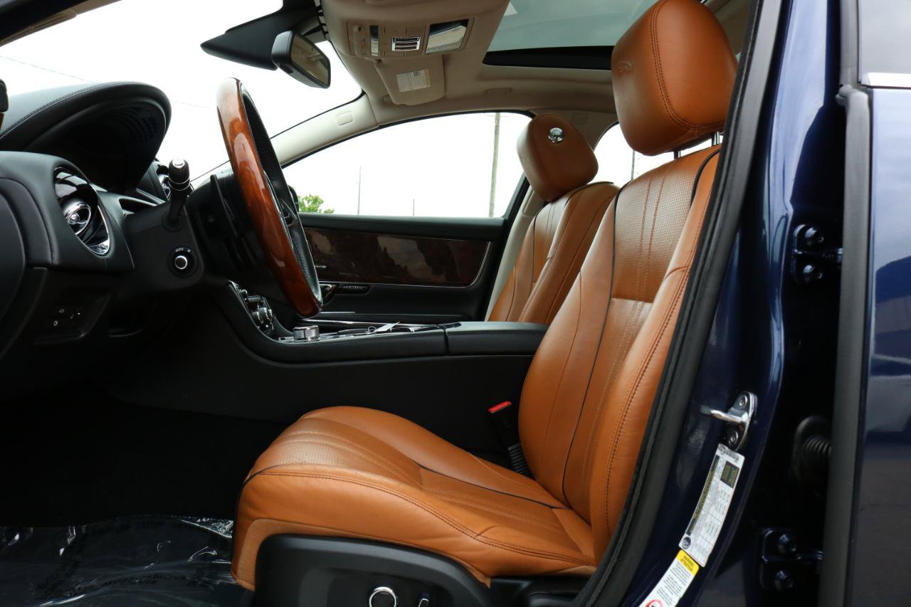 Used 2017 Jaguar XJ R-Sport AWD/4WD image 24