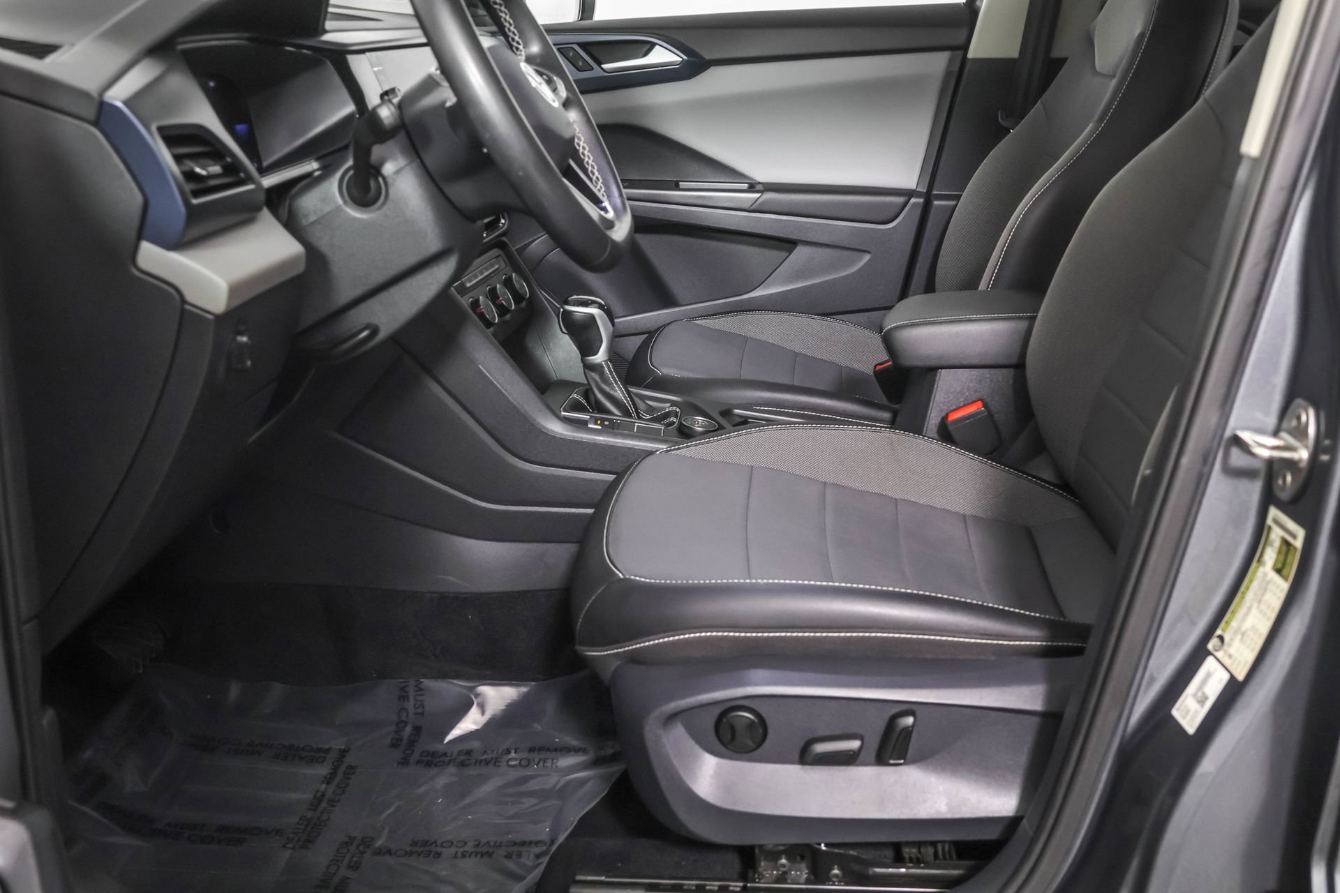 Used 2022 Volkswagen Taos SE w/ Panoramic Sunroof Package image 22