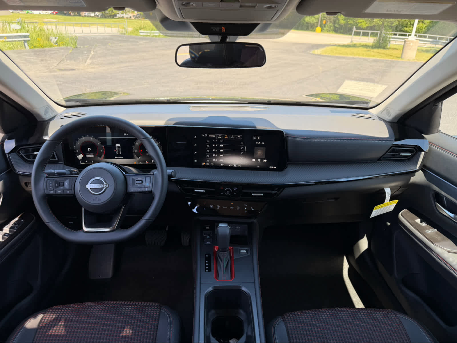 New 2026 Nissan Kicks SR AWD/4WD image 14
