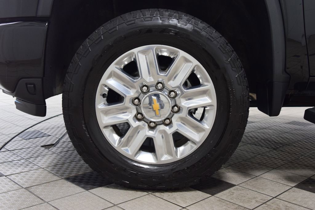 Used 2024 Chevrolet Silverado 2500 High Country w/ Technology Package AWD/4WD image 30