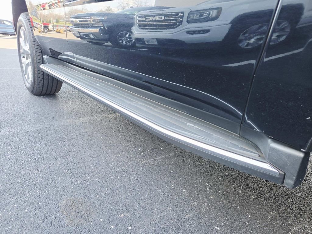 Used 2015 GMC Yukon SLT w/ HD Trailering Package image 19