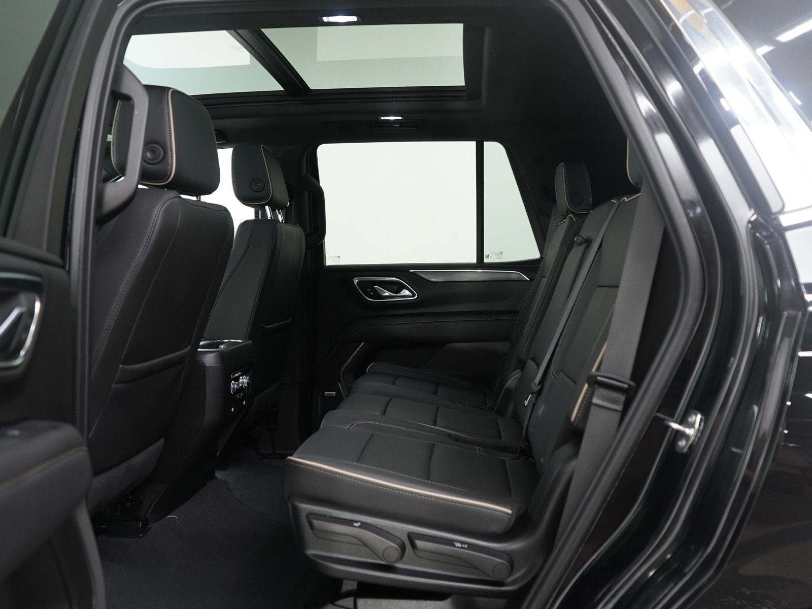 Used 2024 GMC Yukon SLT image 19