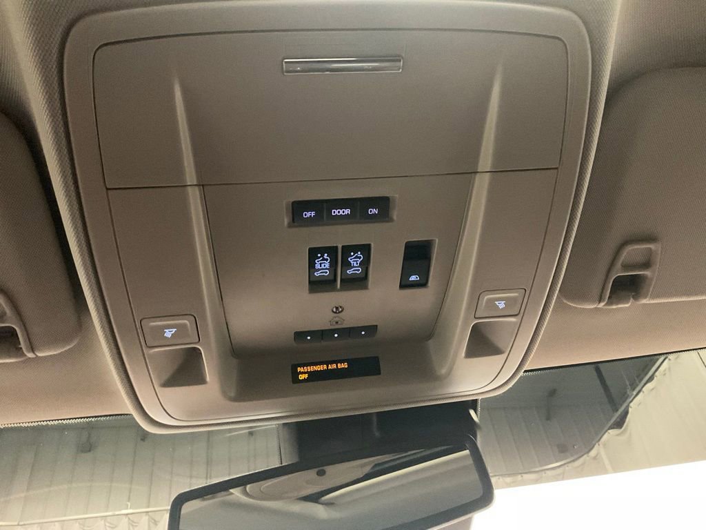 Used 2017 Chevrolet Silverado 1500 High Country AWD/4WD image 28