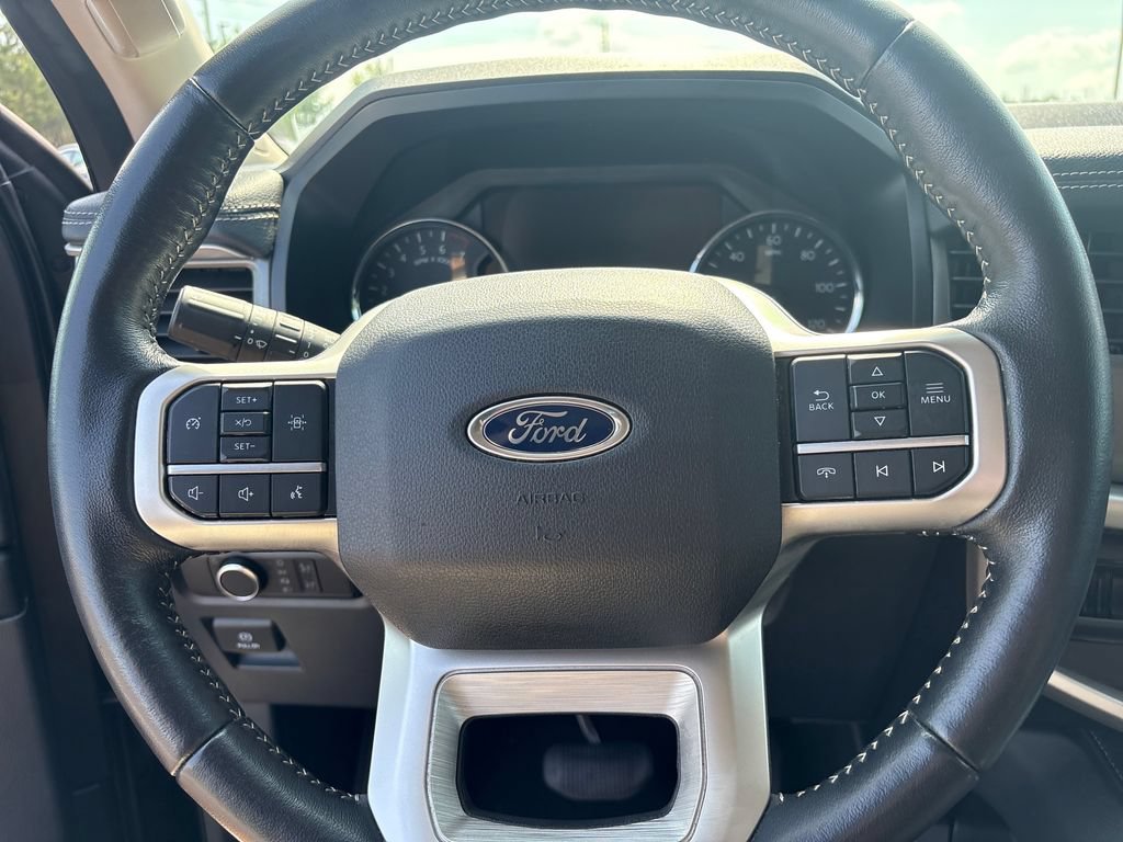 Used 2024 Ford Expedition XLT AWD/4WD image 12