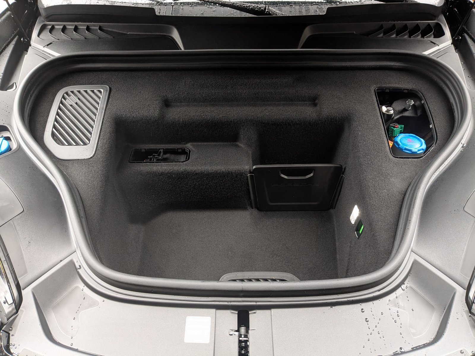 New 2026 Porsche Macan 4 Electric AWD/4WD image 28