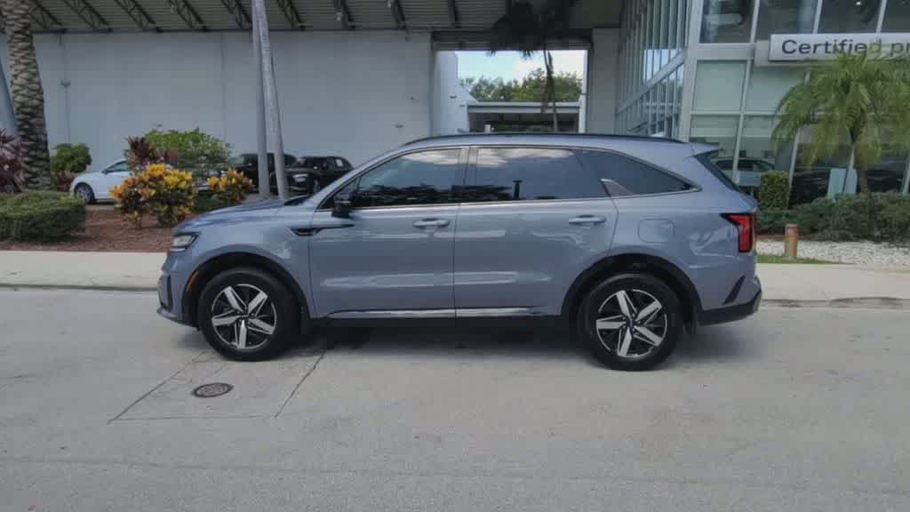 Used 2023 Kia Sorento S w/ Panoramic Sunroof Package FWD image 5