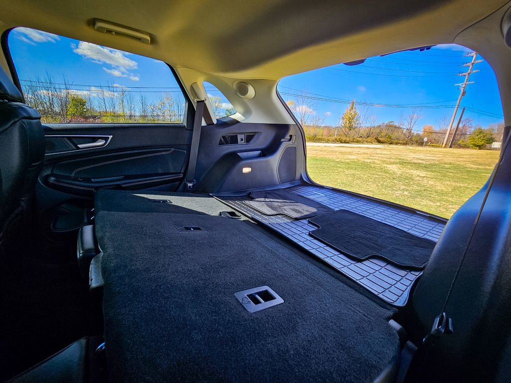 Used 2021 Ford Edge Titanium w/ Class II Trailer Tow Package image 36