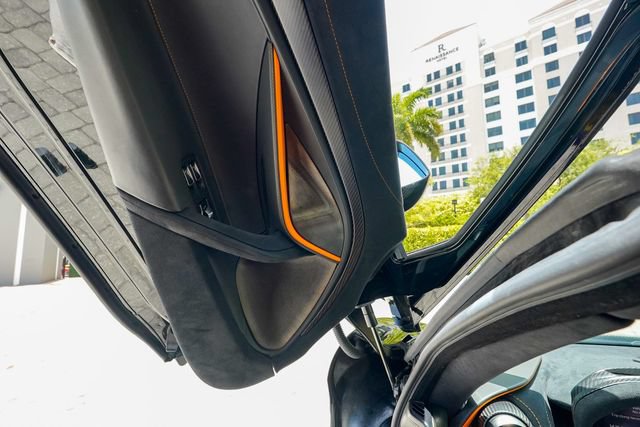 Used 2018 McLaren 720S Performance RWD image 59