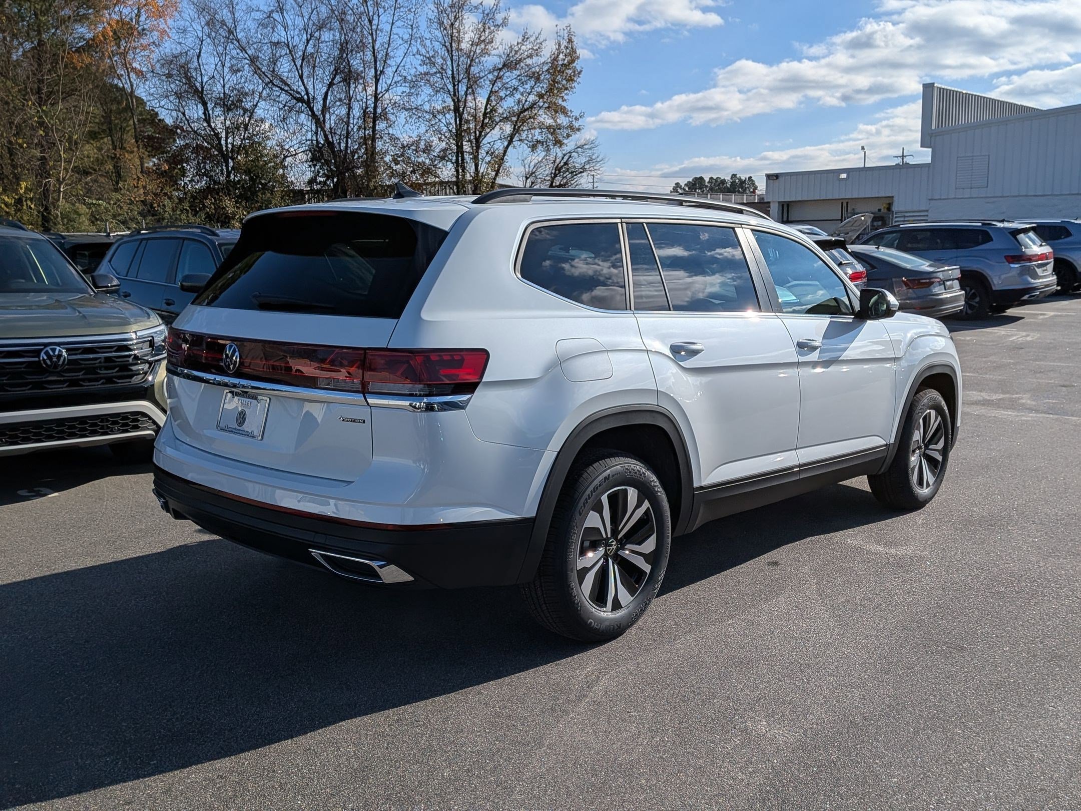 New 2026 Volkswagen Atlas SE AWD/4WD image 3