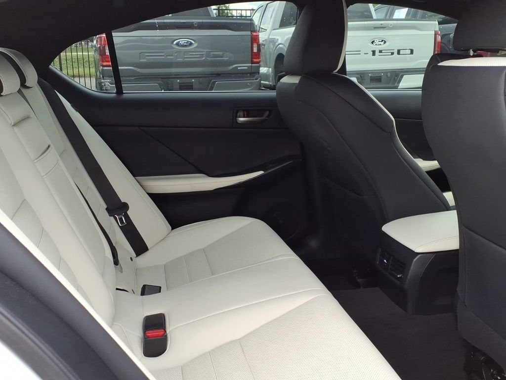 Used 2021 Lexus IS 350 F Sport RWD image 16