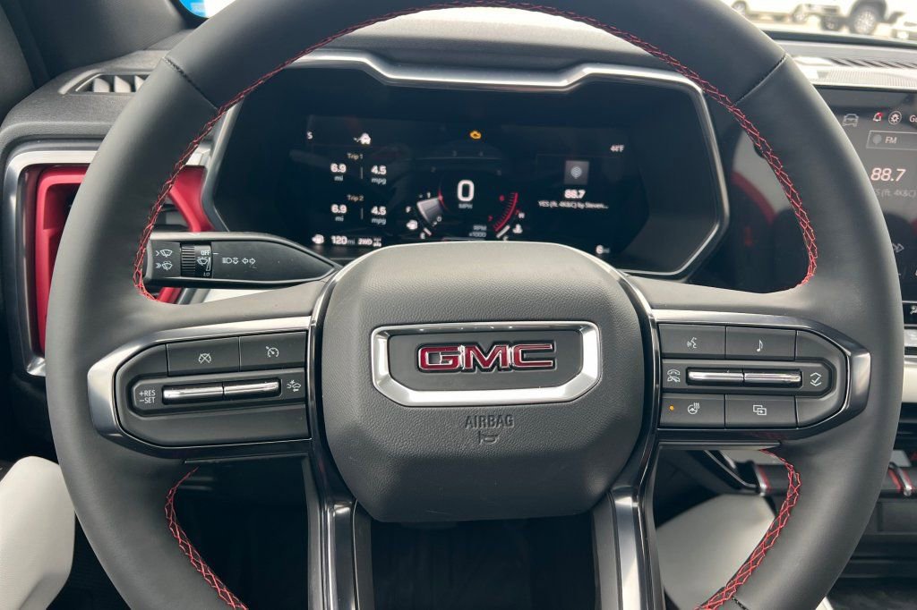 New 2026 GMC Canyon AT4X w/ AT4X AEV Edition AWD/4WD image 20