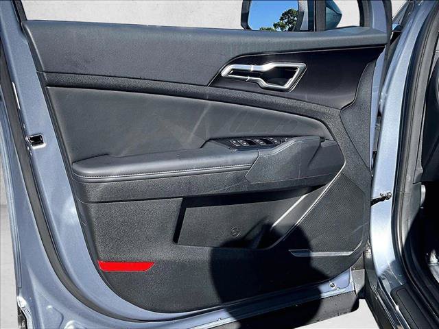 Used 2025 Kia Sportage EX FWD image 18