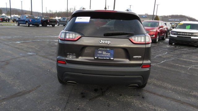 Used 2019 Jeep Cherokee Latitude Plus w/ Comfort/Convenience Group image 15
