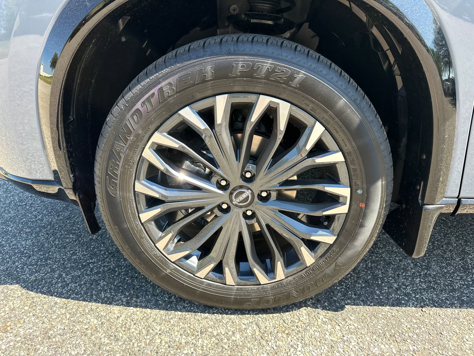 New 2026 Nissan Rogue Platinum image 8