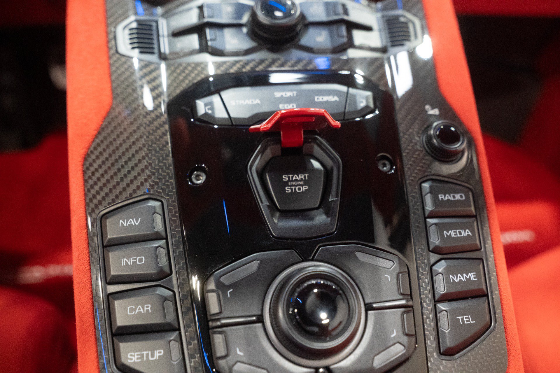 Used 2020 Lamborghini Aventador SVJ AWD/4WD image 24