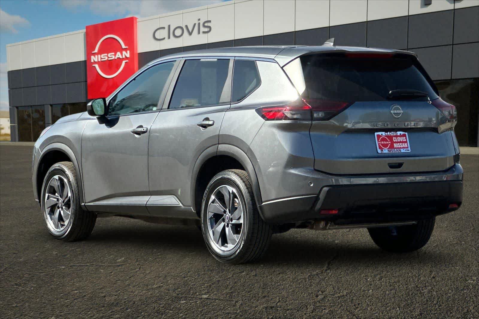 Certified 2025 Nissan Rogue SV FWD image 7