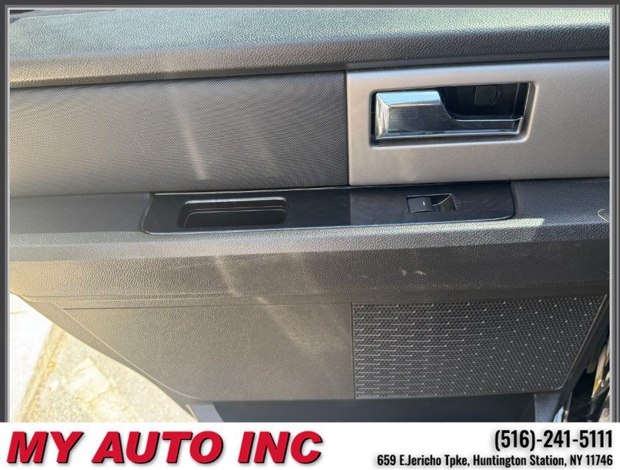 Used 2012 Ford Expedition Limited AWD/4WD image 31