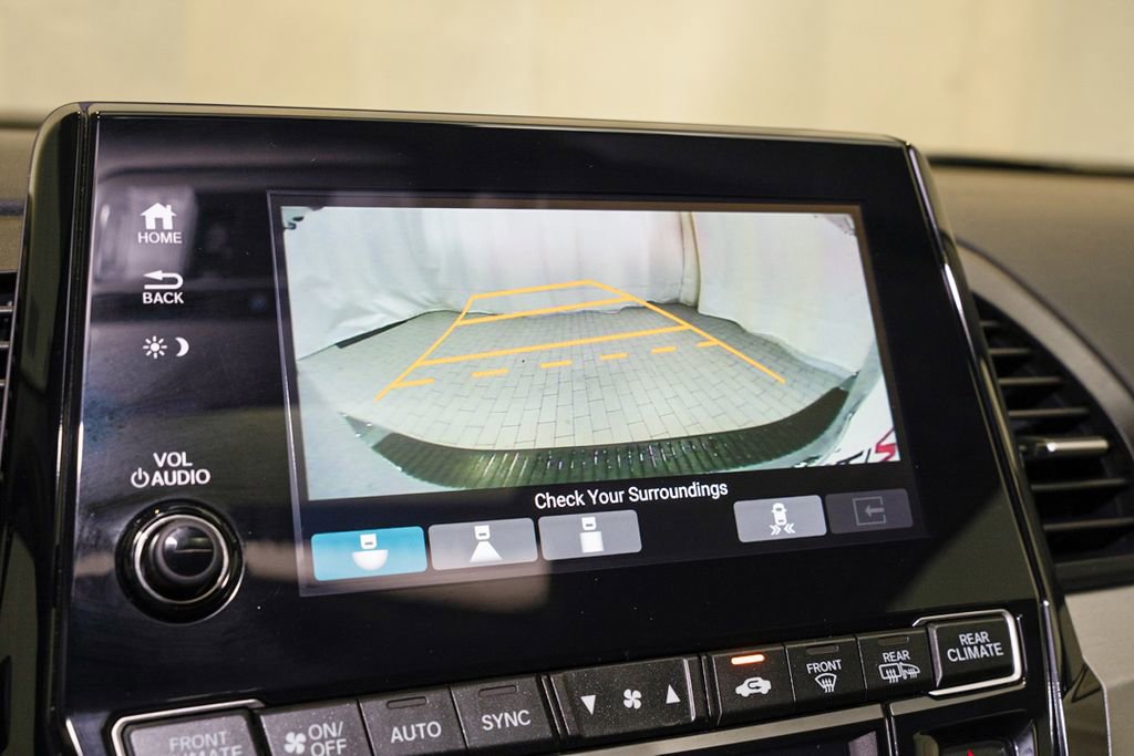 Used 2023 Honda Odyssey Touring image 15