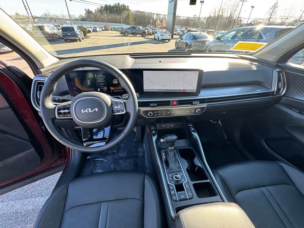 Used 2024 Kia Sorento S w/ Panoramic Sunroof Package image 13