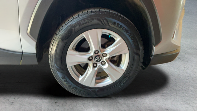 Used 2020 Toyota RAV4 XLE FWD image 26