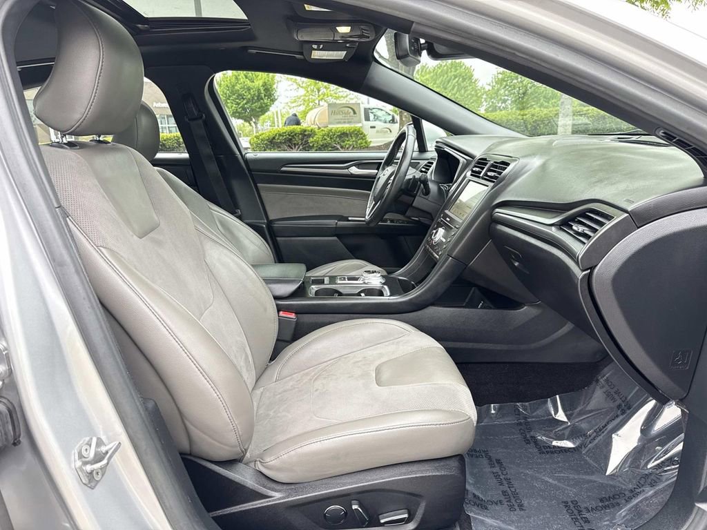 Used 2017 Ford Fusion Sport w/ Equipment Group 401A AWD/4WD image 21