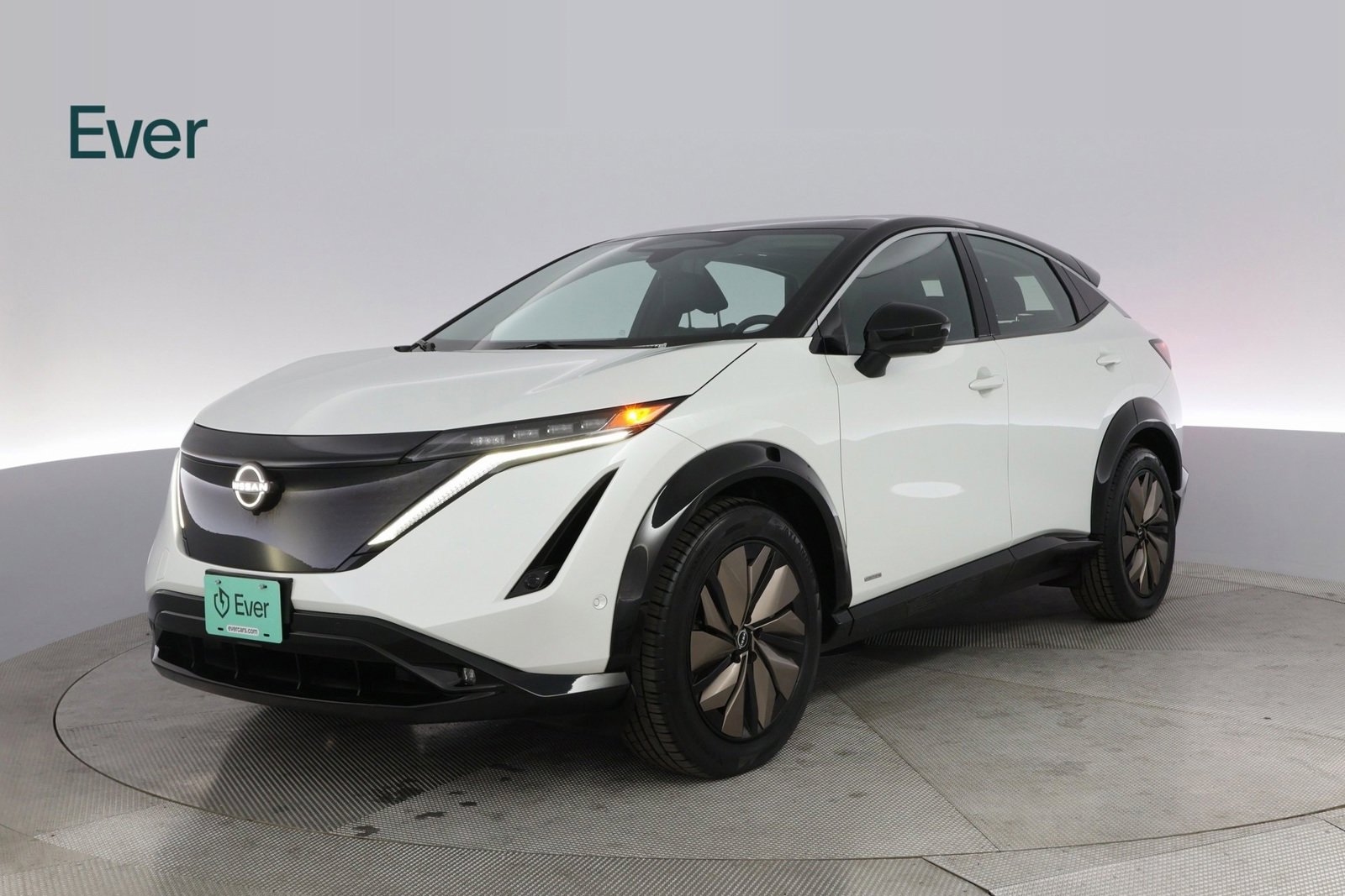 Used 2023 Nissan Ariya FWD image 2