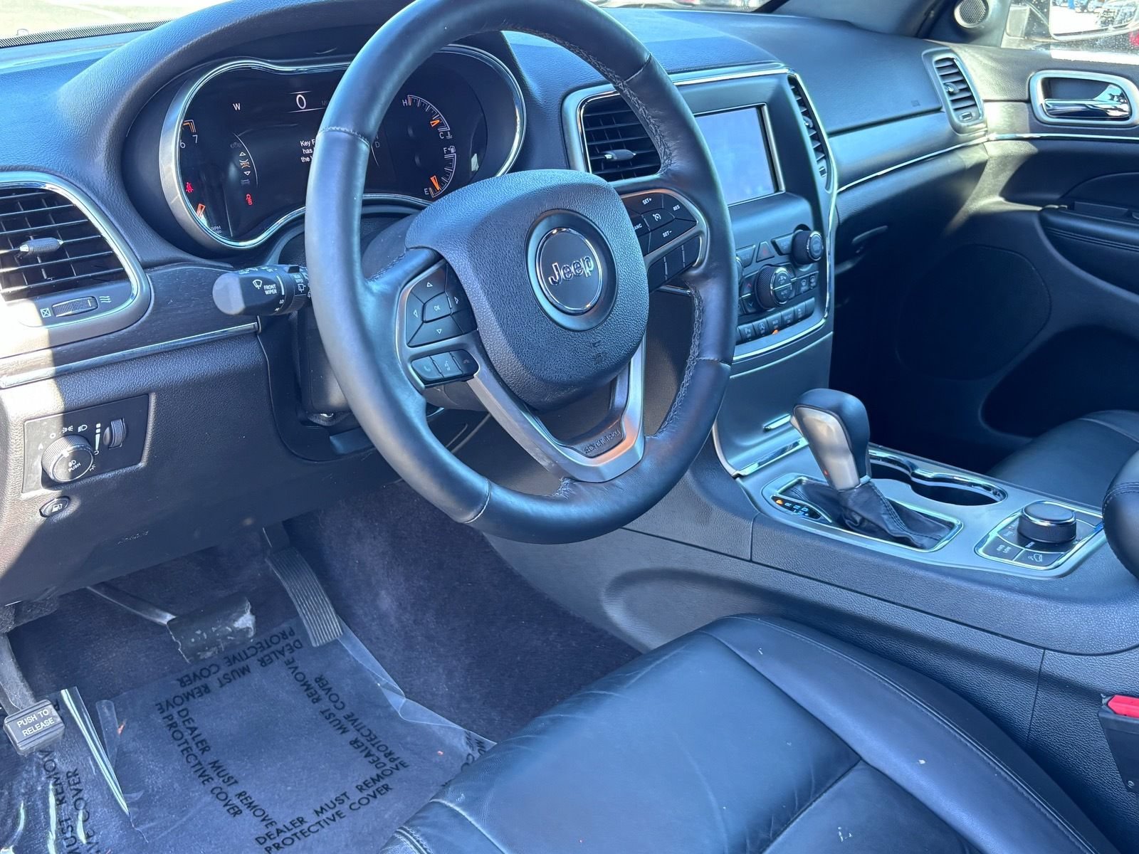 Used 2018 Jeep Grand Cherokee Limited AWD/4WD image 17