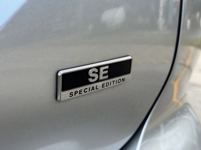 Used 2023 Mitsubishi Outlander SE image 9