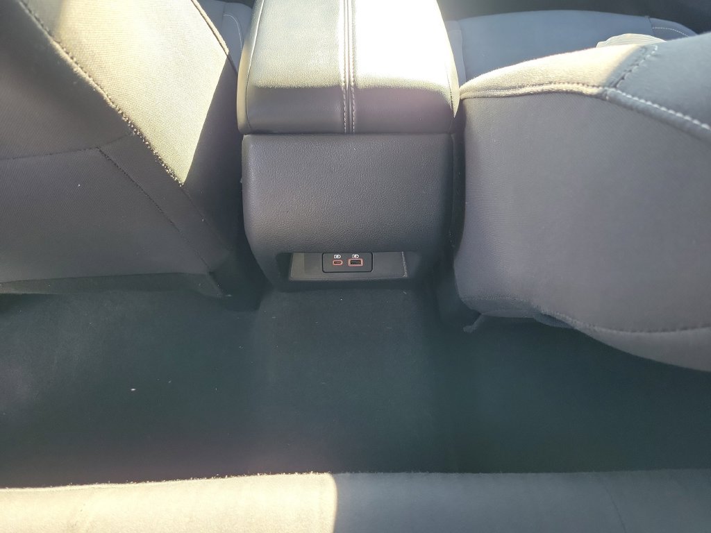 Used 2025 Nissan Altima 2.5 SV FWD image 15
