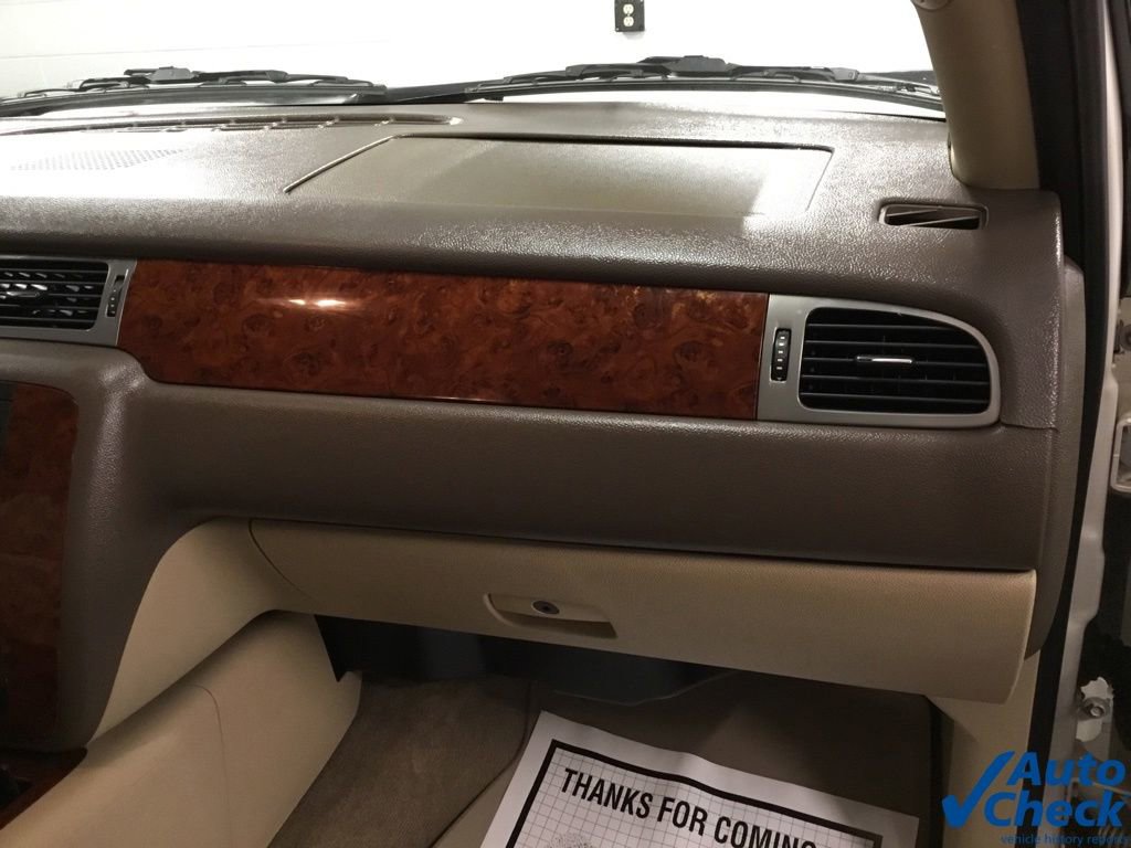 Used 2011 Chevrolet Avalanche LTZ image 50