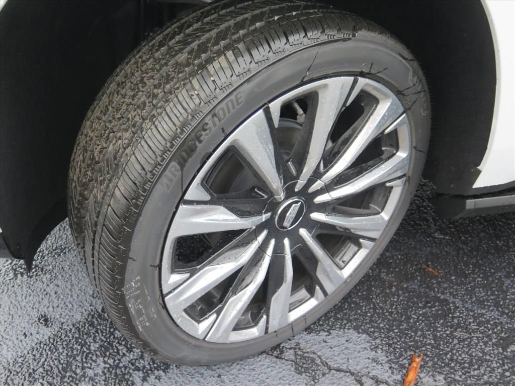 New 2026 Cadillac Escalade ESV Platinum Luxury AWD/4WD image 26