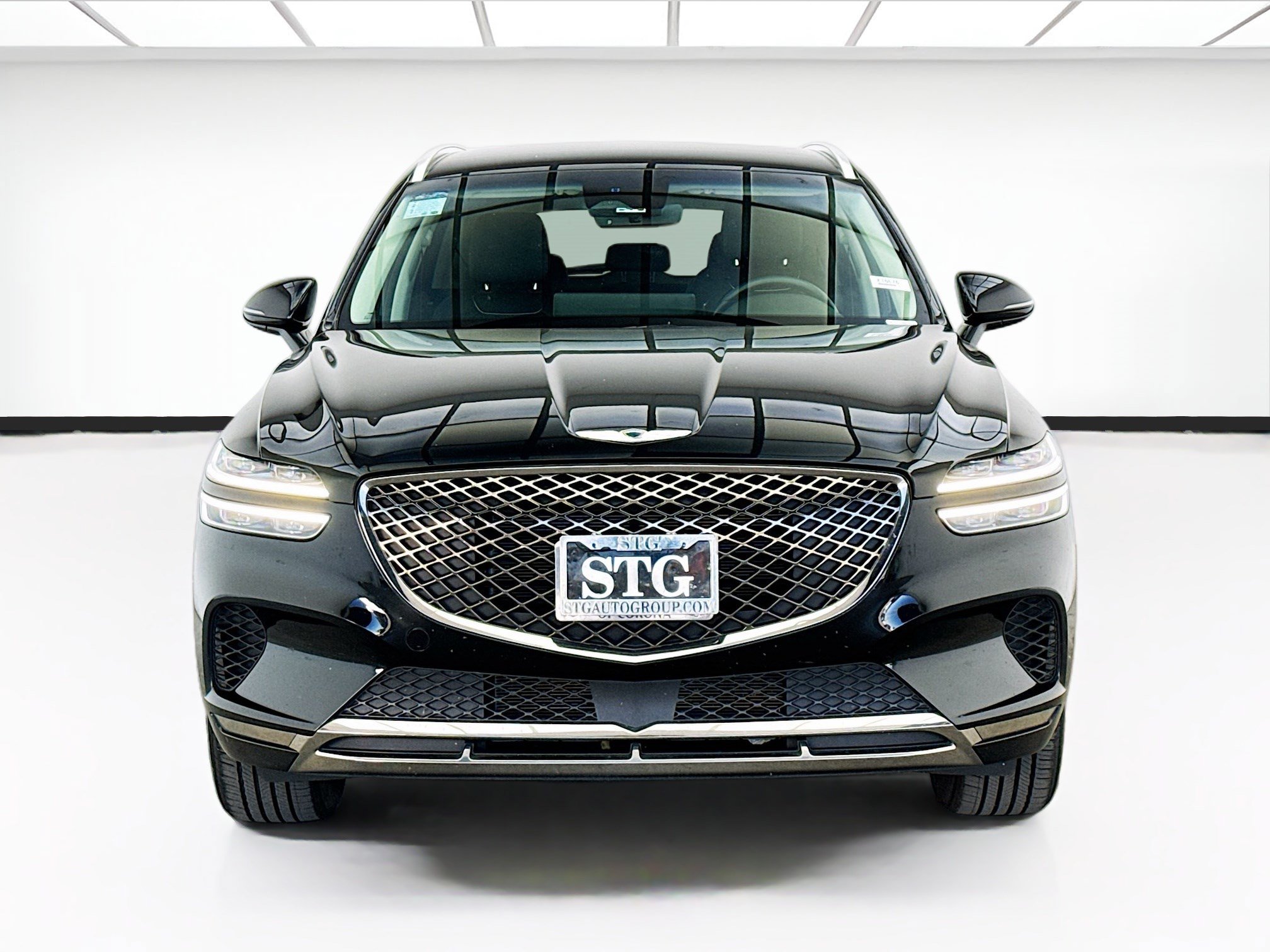Used 2025 Genesis GV70 2.5T AWD/4WD image 2