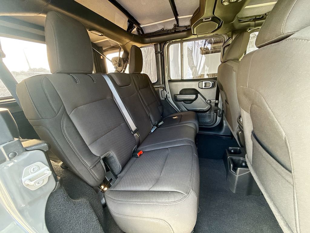 Used 2021 Jeep Wrangler Unlimited Sport image 31