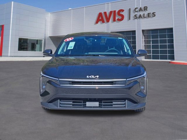 Used 2025 Kia K4 LXS image 2