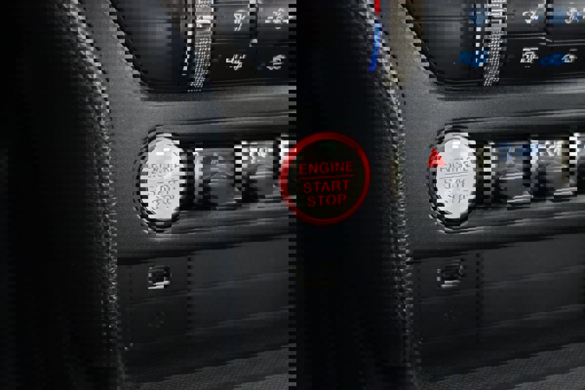 Used 2022 Ford Mustang Shelby GT500 w/ Carbon Fiber Track Pack image 17