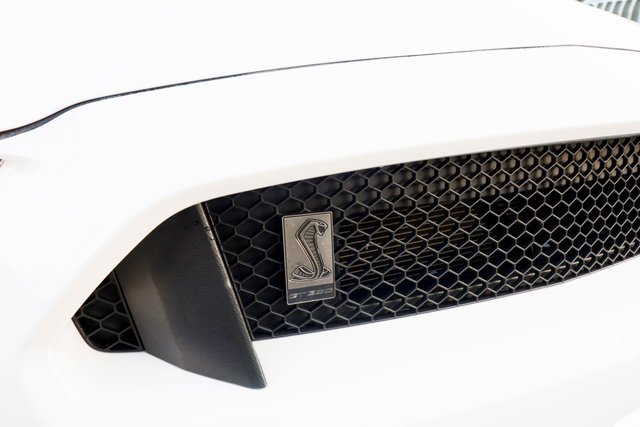 Used 2018 Ford Mustang Shelby GT350 w/ Convenience Package image 10