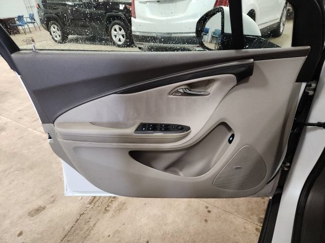 Used 2015 Chevrolet Volt Premium w/ Premium Trim Package FWD image 23