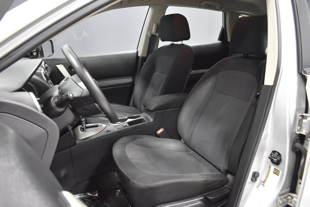 Used 2013 Nissan Rogue S FWD image 5