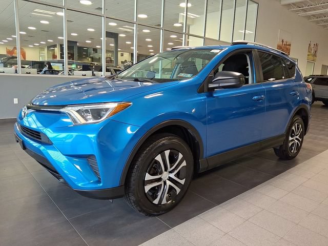 Used 2016 Toyota RAV4 LE AWD/4WD image 3