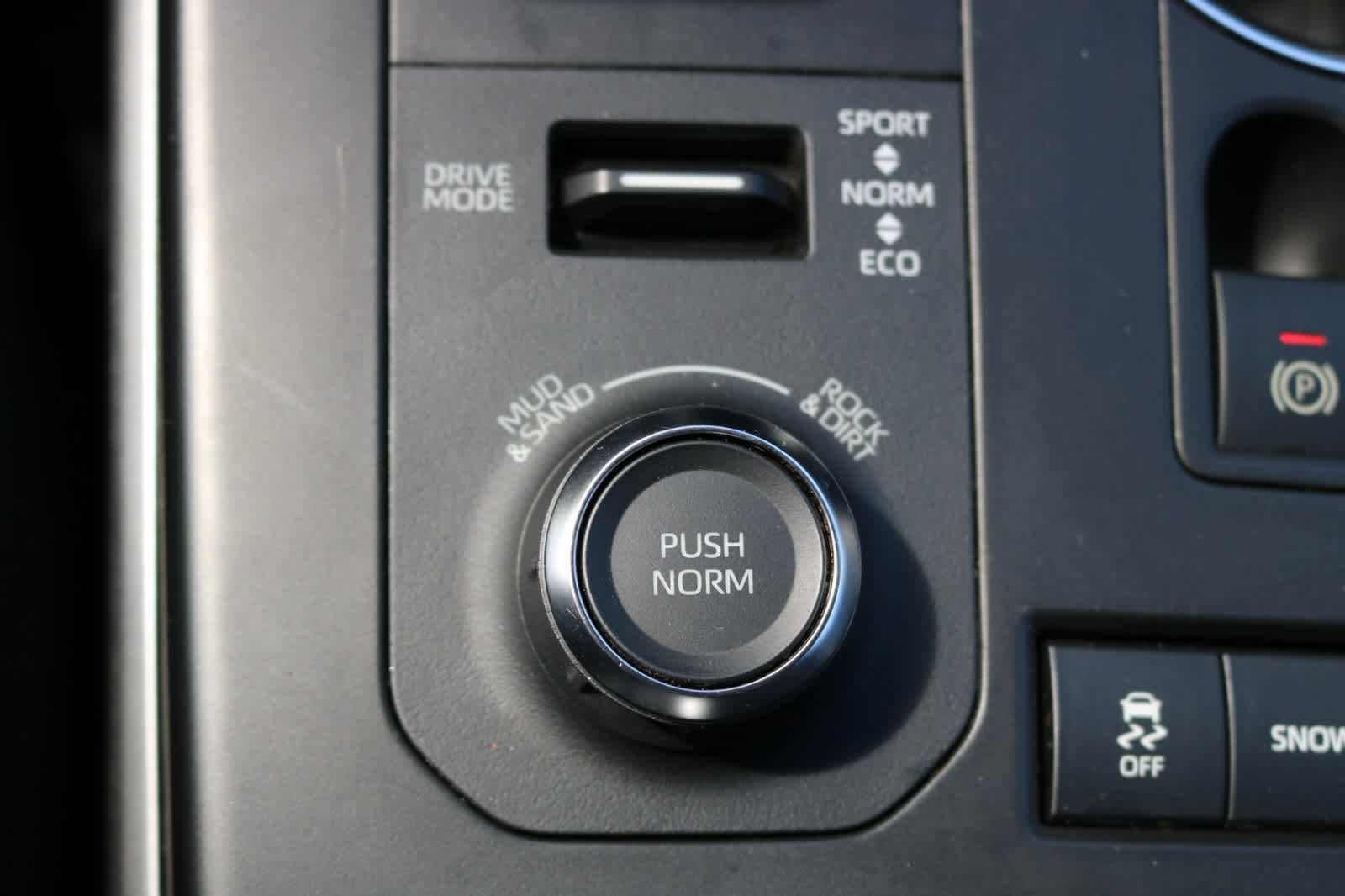 Used 2021 Toyota Highlander XSE AWD/4WD image 19