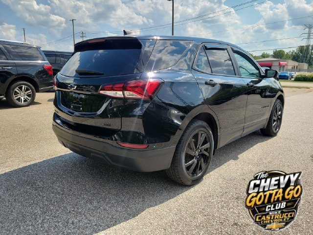Used 2023 Chevrolet Equinox LS w/ LS Convenience Package AWD/4WD image 5