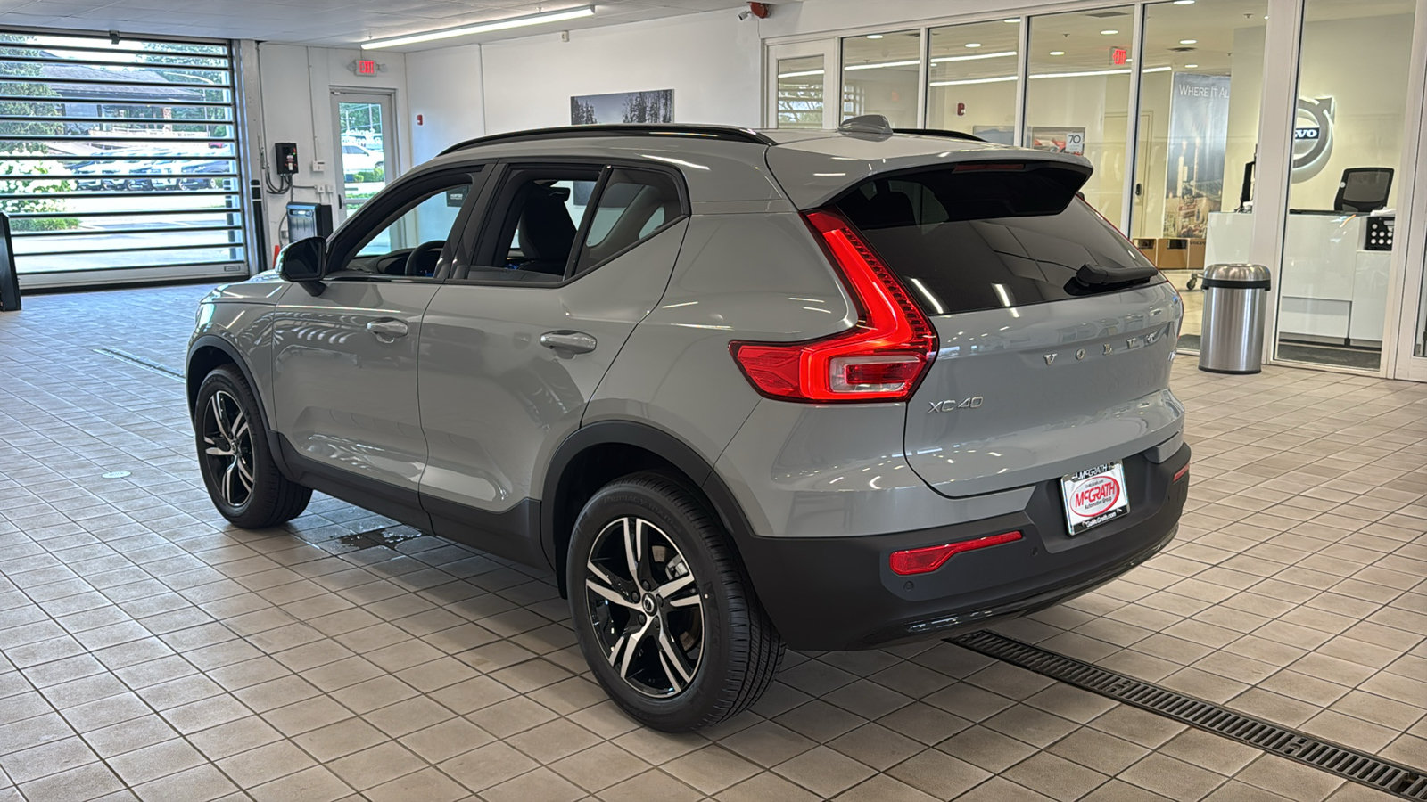 New 2026 Volvo XC40 B5 Core w/ Protection Package Premier AWD/4WD image 7