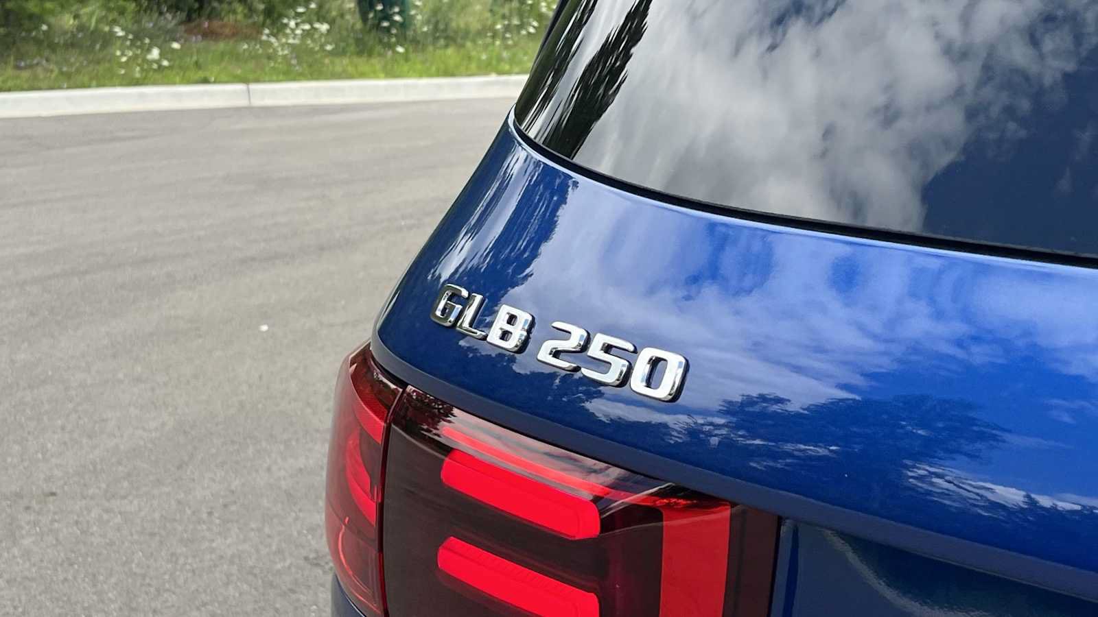 New 2026 Mercedes-Benz GLB 250 4MATIC image 27