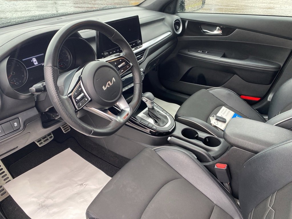 Certified 2023 Kia Forte GT-Line image 17