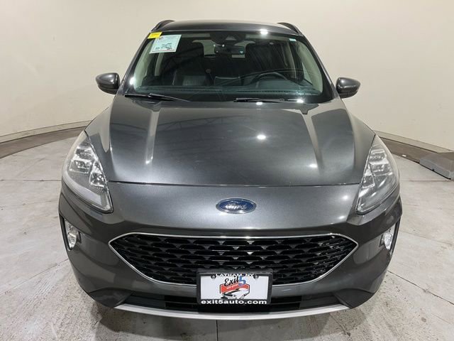 Used 2020 Ford Escape Titanium image 4