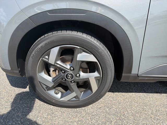 Used 2021 Hyundai Venue SEL w/ Cargo Package image 3