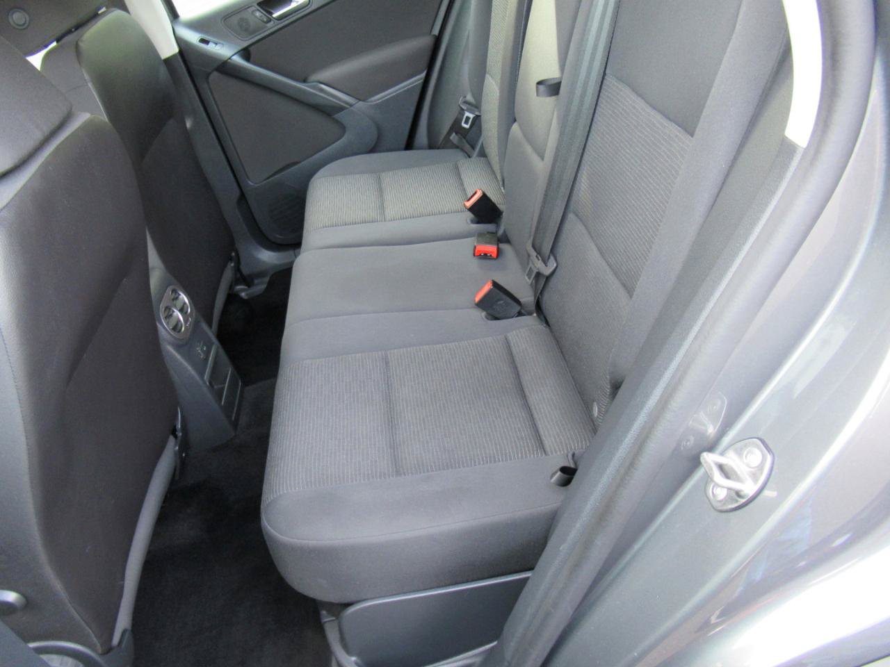 Used 2018 Volkswagen Tiguan Limited AWD/4WD image 20