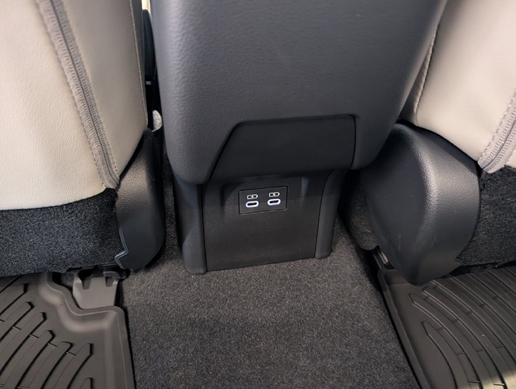 New 2027 Toyota Prius XLE FWD image 26