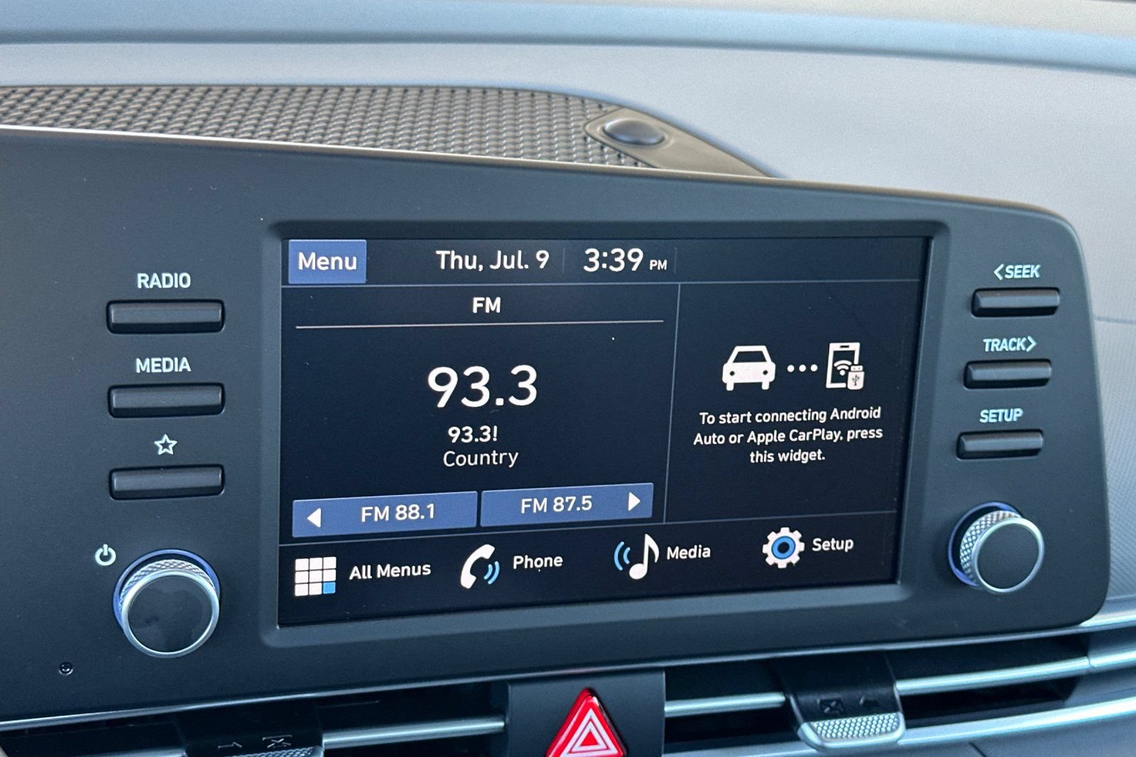 New 2026 Hyundai Elantra Sport FWD image 16