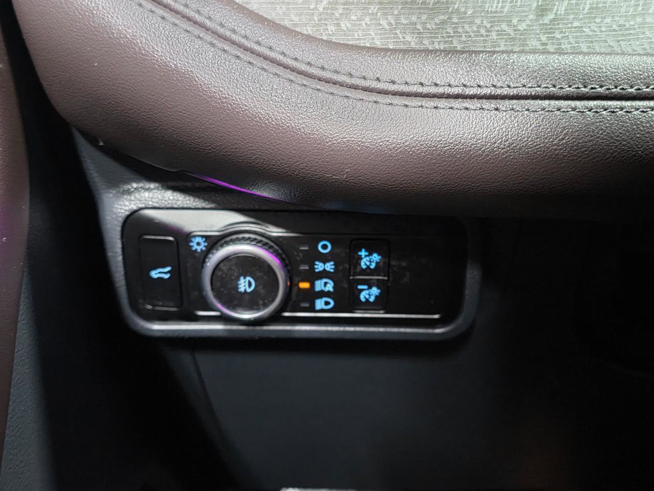 Used 2025 Ford Explorer Platinum w/ LUX Leather Package image 44